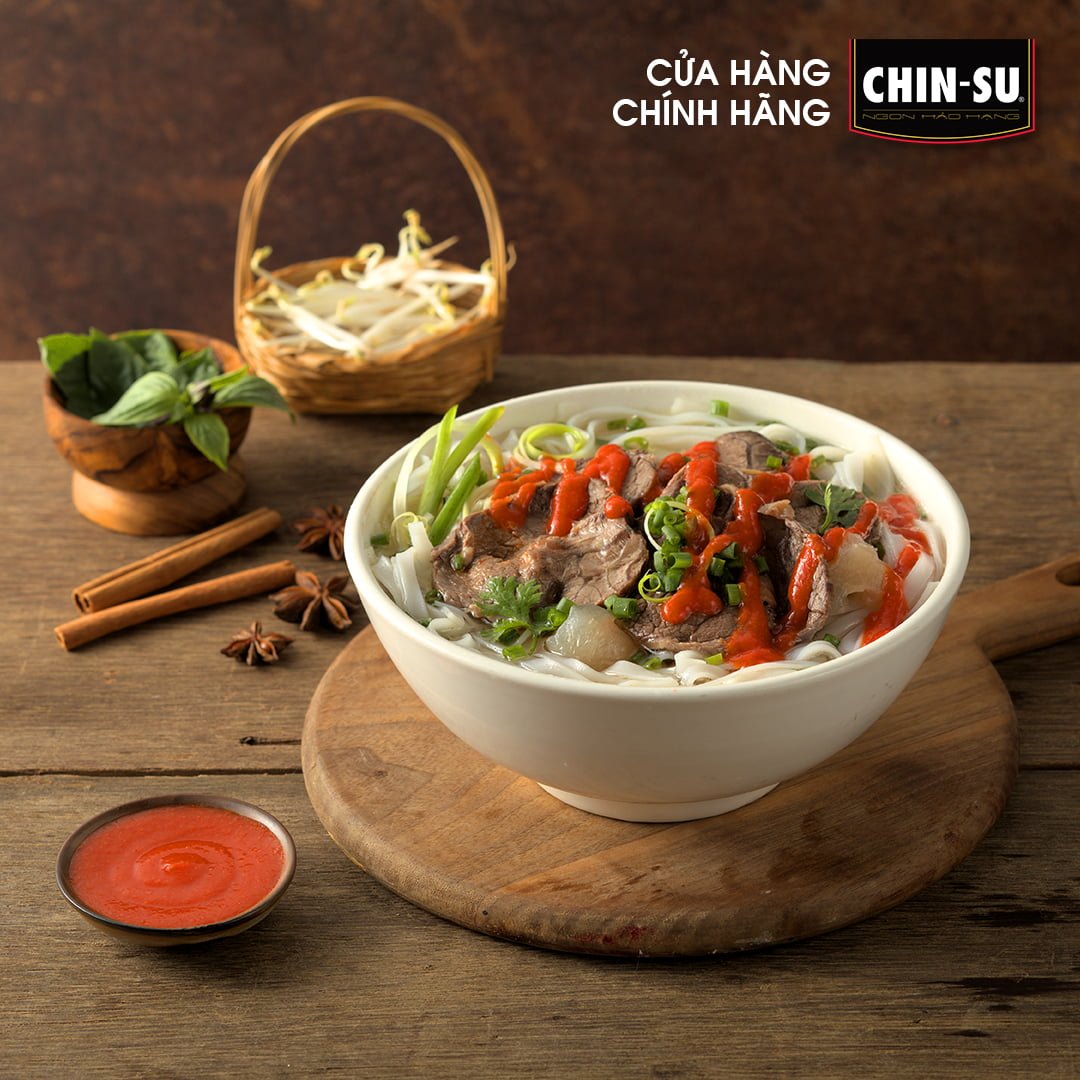 CHIN-SU Chili sauce - Robust flavor of Pho, vermicelli & noodles 235g - Masan Consumer