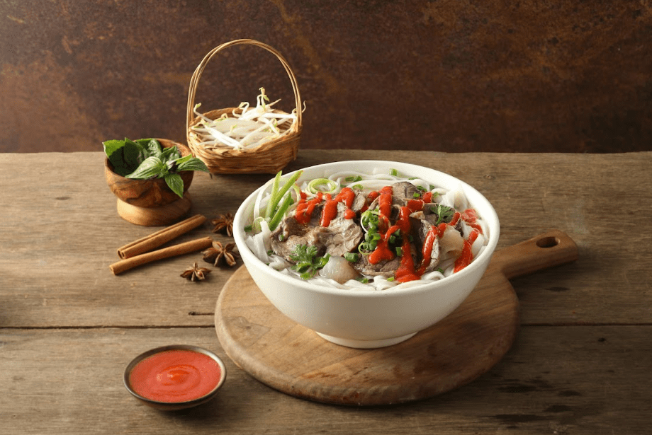 CHIN-SU Chili sauce - Robust flavor of Pho, vermicelli & noodles 235g - Masan Consumer